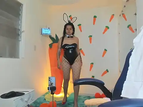 Snapshot of alexa-cooper- chatting on 27, 3, 2026 alexa-cooper- online show from 27, 3, 2026