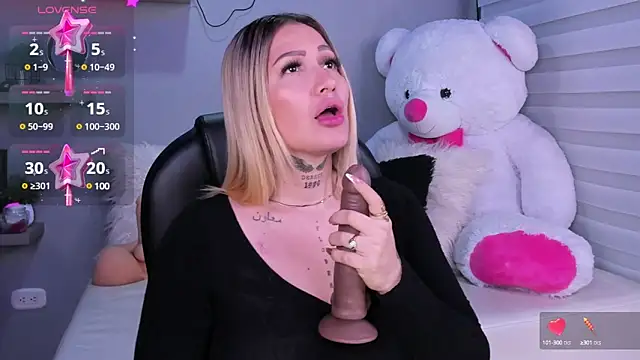 Alexasmith06 online show from 10, 3, 2025