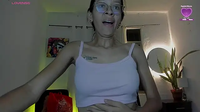 Snapshot of Sophie_sweett19 chatting on 22, 2, 2026 Sophie sweett19 online show from 22, 2, 2026