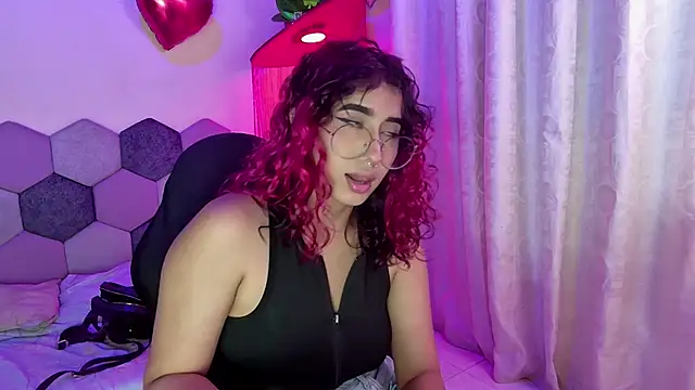 Horny tgn online show from 22, 3, 2026