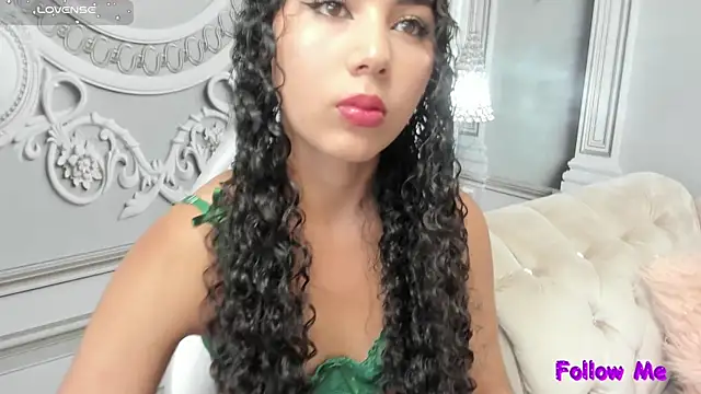 Snapshot of joselyn_sexy_ chatting on 4, 1, 2025 joselyn sexy online show from 4, 1, 2025