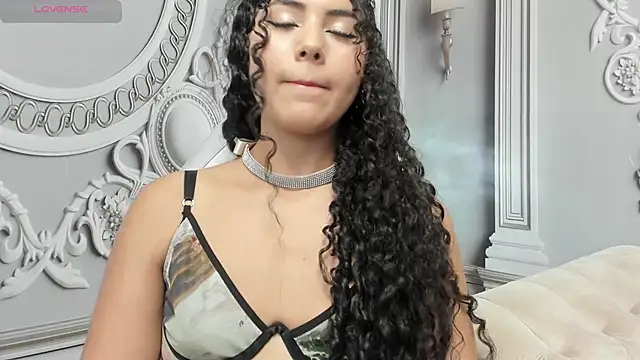 Snapshot of joselyn_sexy_ chatting on 17, 1, 2025 joselyn sexy online show from 17, 1, 2025