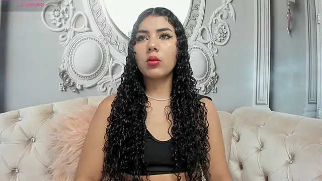 Snapshot of joselyn_sexy_ chatting on 28, 2, 2025 joselyn sexy online show from 28, 2, 2025