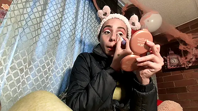 ValeriaLacrozee online show from 21, 10, 2025