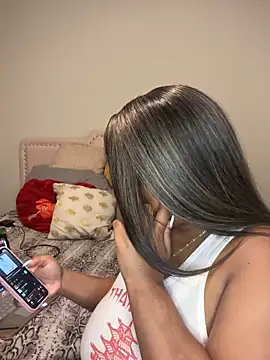 Snapshot of CassidyKakes chatting on 7, 3, 2025 CassidyKakes online show from 7, 3, 2025