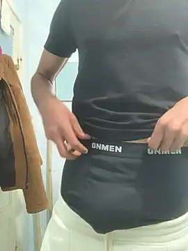 Snapshot of Xxxhalcon chatting on 4, 12, 2025 Xxxhalcon online show from 4, 12, 2025