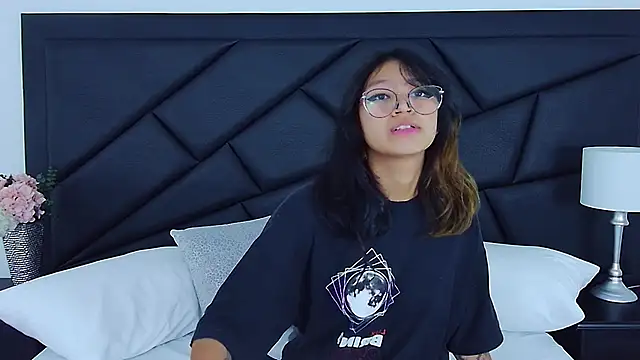 Yommi Winx online show from 31, 12, 2024