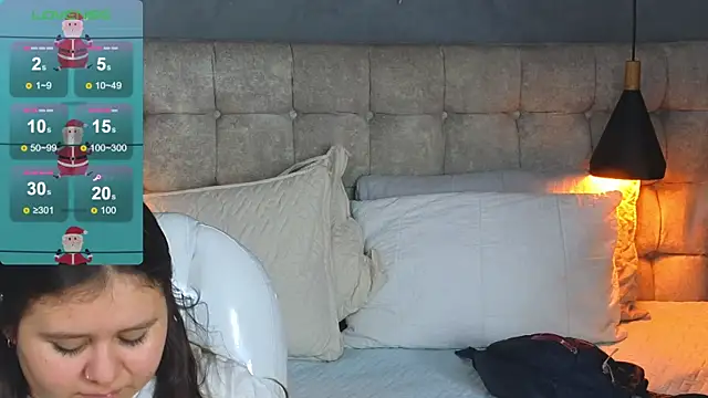 Laia and Aloby online show from 4, 12, 2025