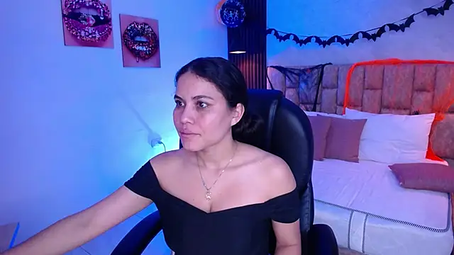 natasha  jackson online show from 26, 10, 2025