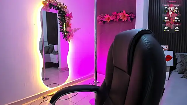 natasha  jackson online show from 18, 12, 2025