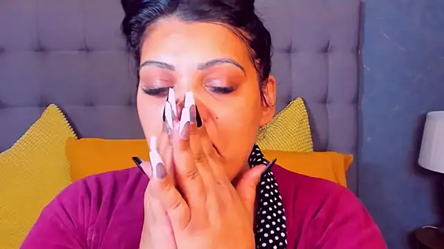 AmyCubes online show from 6, 4, 2026