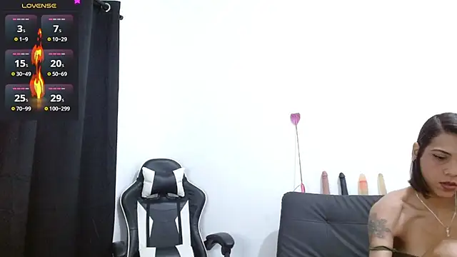 Kiara-Rider online show from 5, 3, 2025