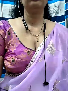 Snapshot of bhuvana555 chatting on 10, 12, 2024 bhuvana555 online show from 10, 12, 2024