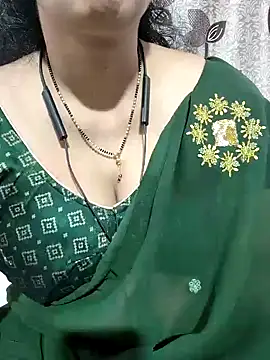 Snapshot of bhuvana555 chatting on 20, 12, 2024 bhuvana555 online show from 20, 12, 2024