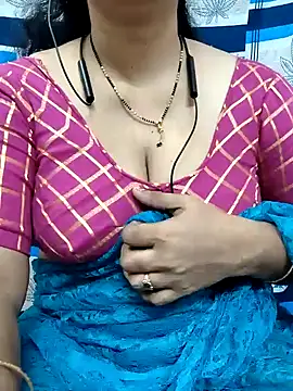 Snapshot of bhuvana555 chatting on 15, 1, 2025 bhuvana555 online show from 15, 1, 2025