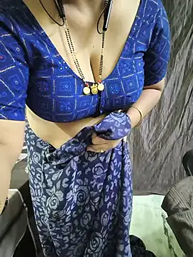 Snapshot of bhuvana555 chatting on 22, 7, 2026 bhuvana555 online show from 22, 7, 2026