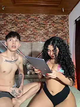 G Poseidon y Cloe online show from 30, 11, 2025