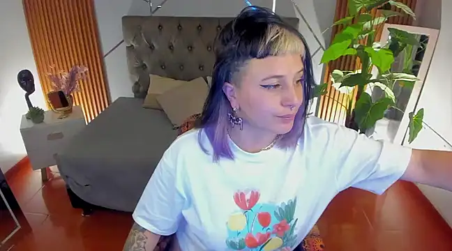Snapshot of Amapola_07 chatting on 31, 12, 2024 Amapola 07 online show from 31, 12, 2024