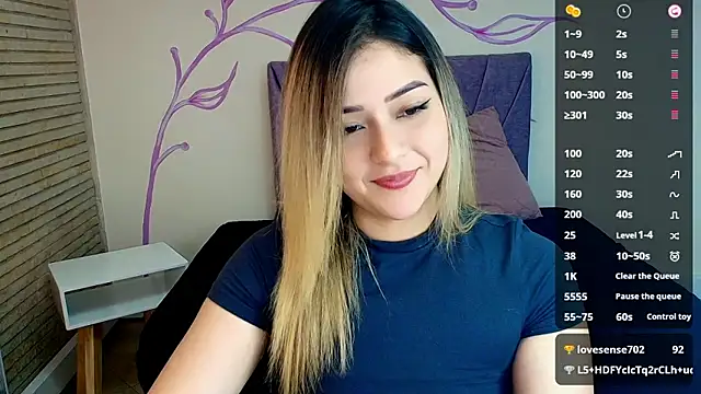 Snapshot of DahliaMoore chatting on 4, 12, 2024 DahliaMoore online show from 4, 12, 2024