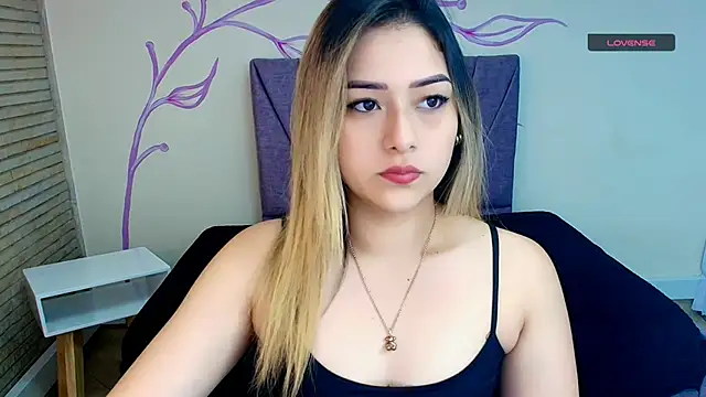 Snapshot of DahliaMoore chatting on 5, 12, 2024 DahliaMoore online show from 5, 12, 2024