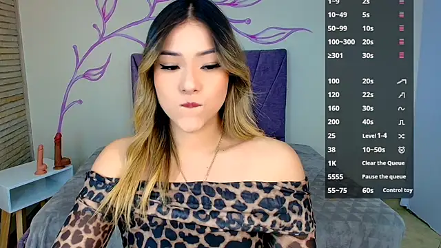 Snapshot of DahliaMoore chatting on 22, 12, 2024 DahliaMoore online show from 22, 12, 2024