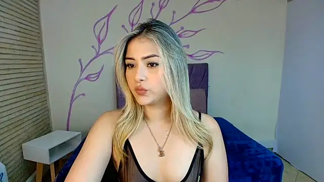 Snapshot of DahliaMoore chatting on 10, 1, 2025 DahliaMoore online show from 10, 1, 2025