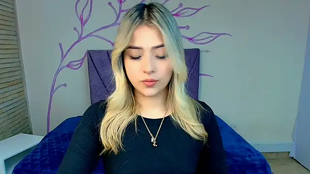 Snapshot of DahliaMoore chatting on 23, 1, 2025 DahliaMoore online show from 23, 1, 2025