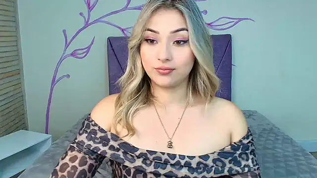 Snapshot of DahliaMoore chatting on 6, 2, 2025 DahliaMoore online show from 6, 2, 2025