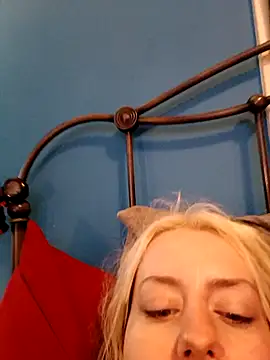 SkarlettRose96 online show from 19, 11, 2025