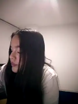 Snapshot of SweetFortuner chatting on 4, 11, 2025 SweetFortuner online show from 4, 11, 2025