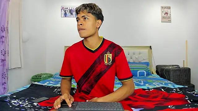 dafnezahiraa  online show from 4, 1, 2025