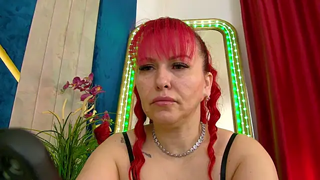 Foxxxy MILF online show from 25, 3, 2026