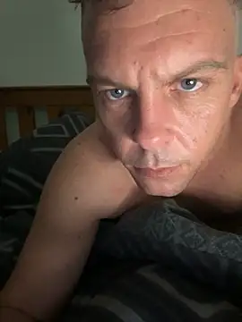 aus guy93 online show from 9, 5, 2026