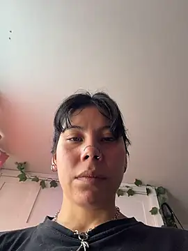 EemaHaruki online show from 15, 4, 2026