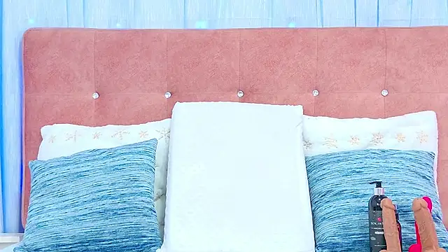 AlliciaKim online show from 15, 10, 2025