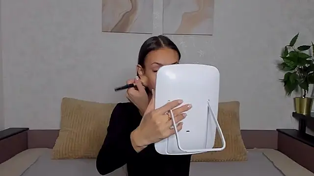 ChloeTeles  online show from 8, 1, 2025