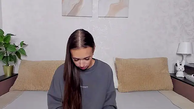 ChloeTeles  online show from 3, 3, 2025