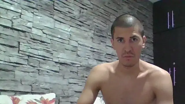 Sexylatin64 online show from 5, 7, 2026