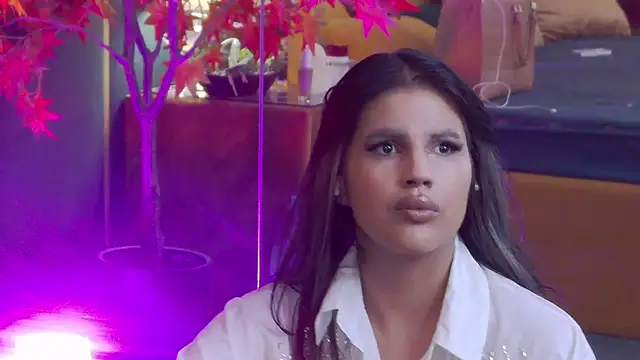 Snapshot of GiuliaHarvey chatting on 18, 9, 2025 GiuliaHarvey online show from 18, 9, 2025