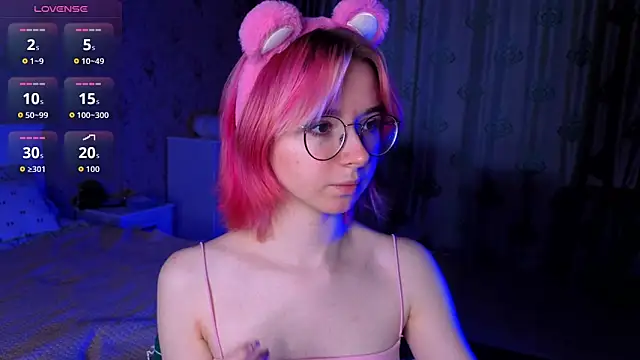 Nora Failure online show from 14, 10, 2025