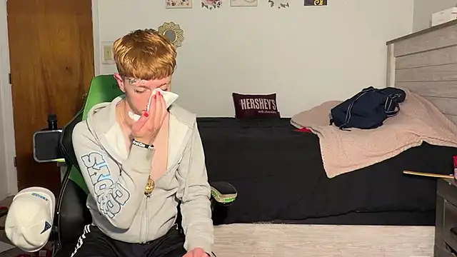 Snapshot of twentywithafelonyy chatting on 12, 11, 2025 twentywithafelonyy online show from 12, 11, 2025