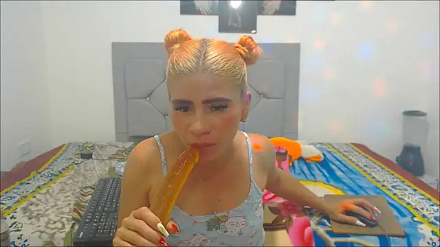 Snapshot of yinnatthh chatting on 1, 1, 2025 yinnatthh online show from 1, 1, 2025