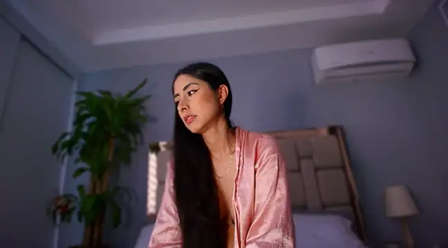 auroracaruso11 online show from 26, 1, 2025