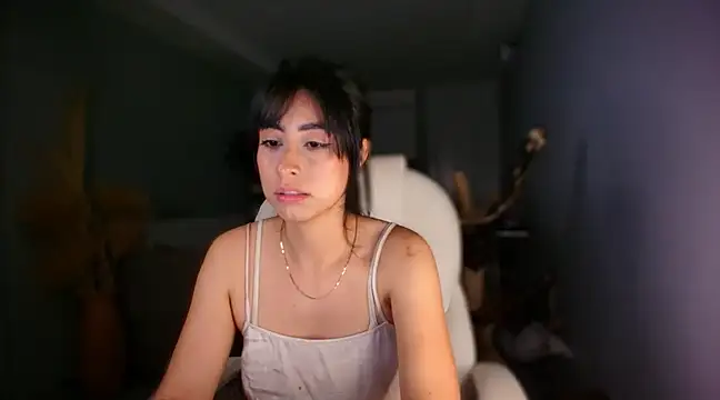 auroracaruso11 online show from 28, 2, 2025