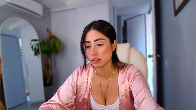 auroracaruso11 online show from 7, 10, 2025