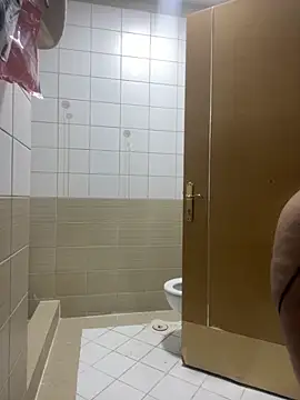 Layla-daloua online show from 22, 11, 2025