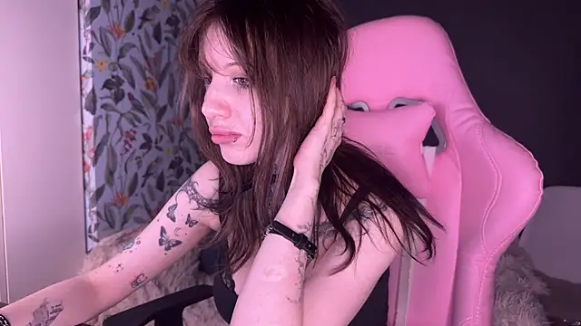 Snapshot of moundliicht1 chatting on 13, 5, 2026 moundliicht1 online show from 13, 5, 2026