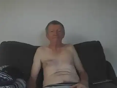 Snapshot of naturiste974 chatting on 18, 3, 2025 naturiste974 online show from 18, 3, 2025