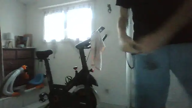 Snapshot of naturiste974 chatting on 18, 11, 2025 naturiste974 online show from 18, 11, 2025