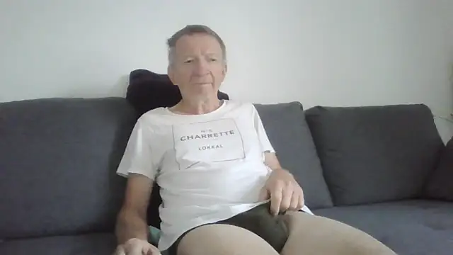 Snapshot of naturiste974 chatting on 16, 6, 2026 naturiste974 online show from 16, 6, 2026